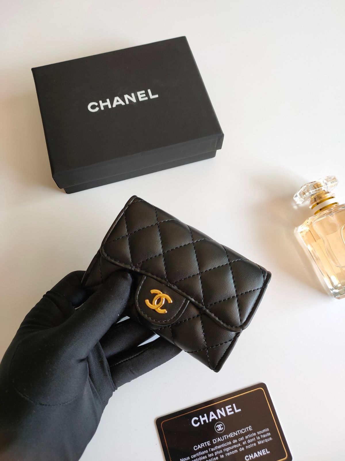 極美品✨ CHANEL シャネル 折り財布