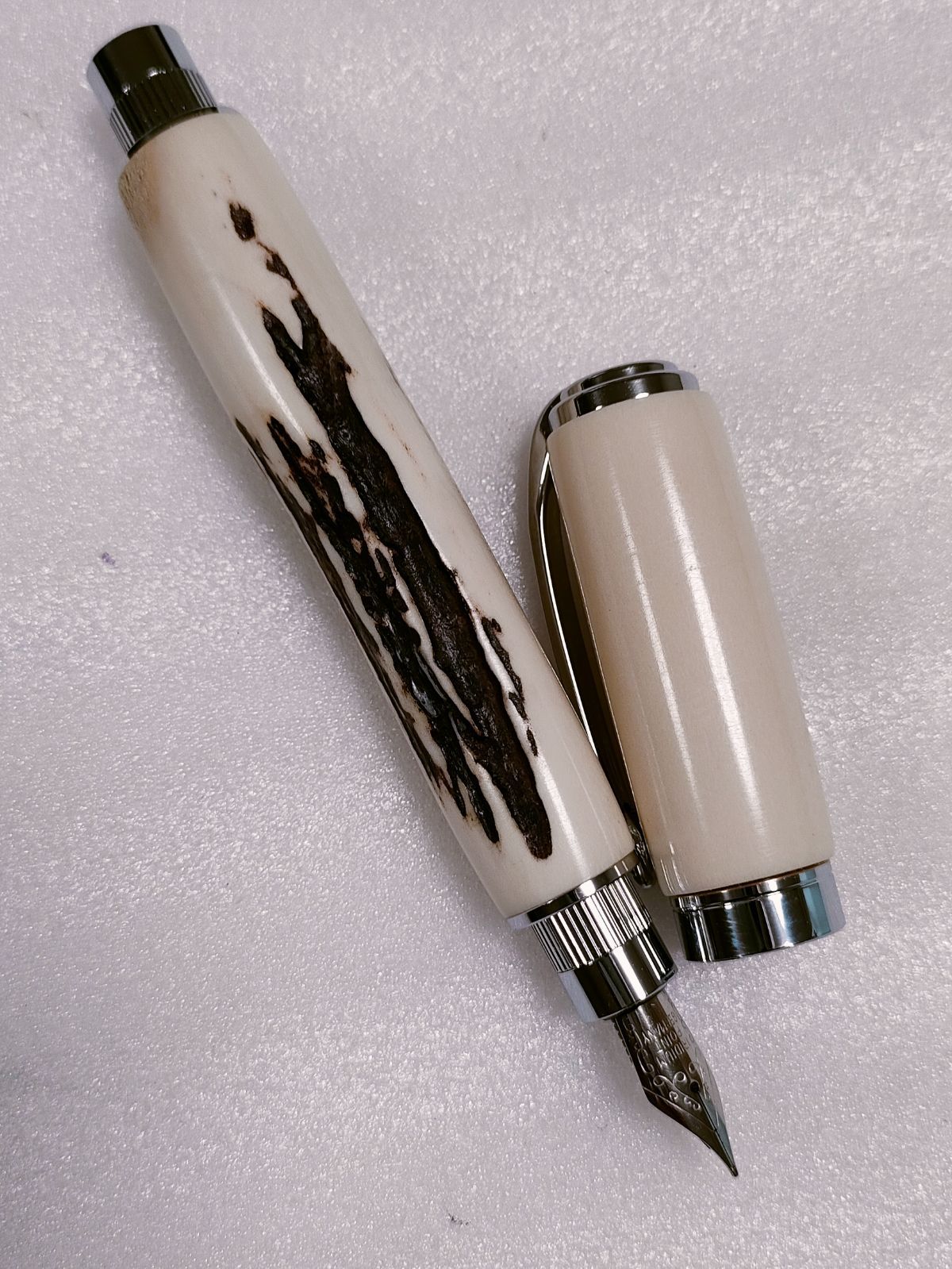 【鹿の角】グラデュエイト万年筆 鹿の角】グラデュエイト万年筆 - メルカリ