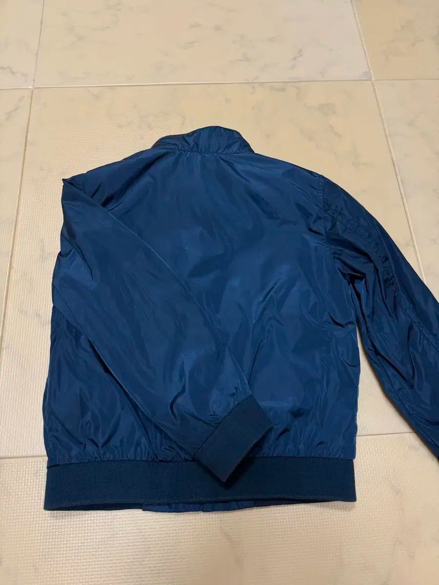 Burberry Kids バーバリーキッズ ウィンドブレーカー ボンバージャンパー 4 y