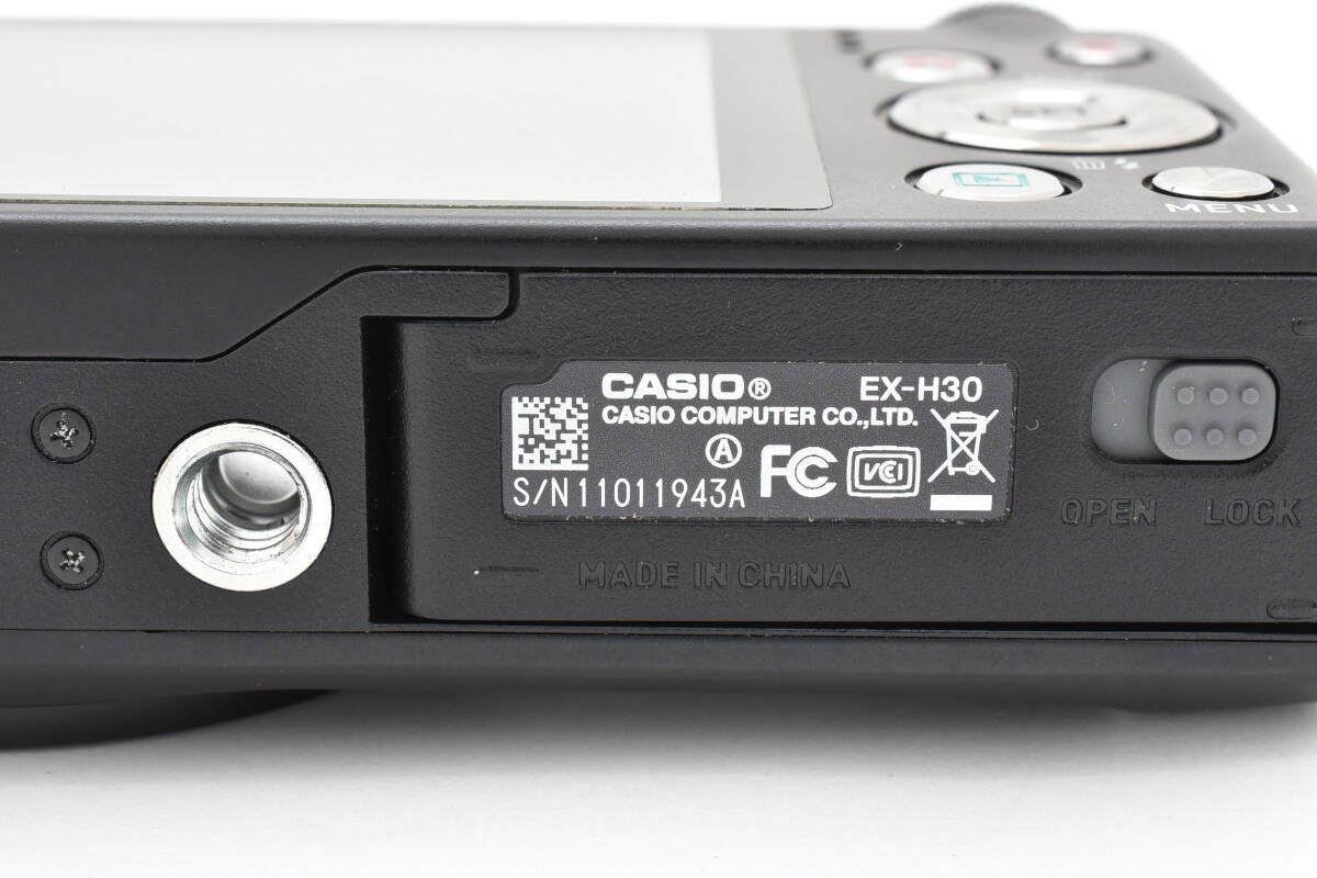 ☆美品☆ カシオ Casio EXILIM EX-H30 ブラック コンパクトデジタル