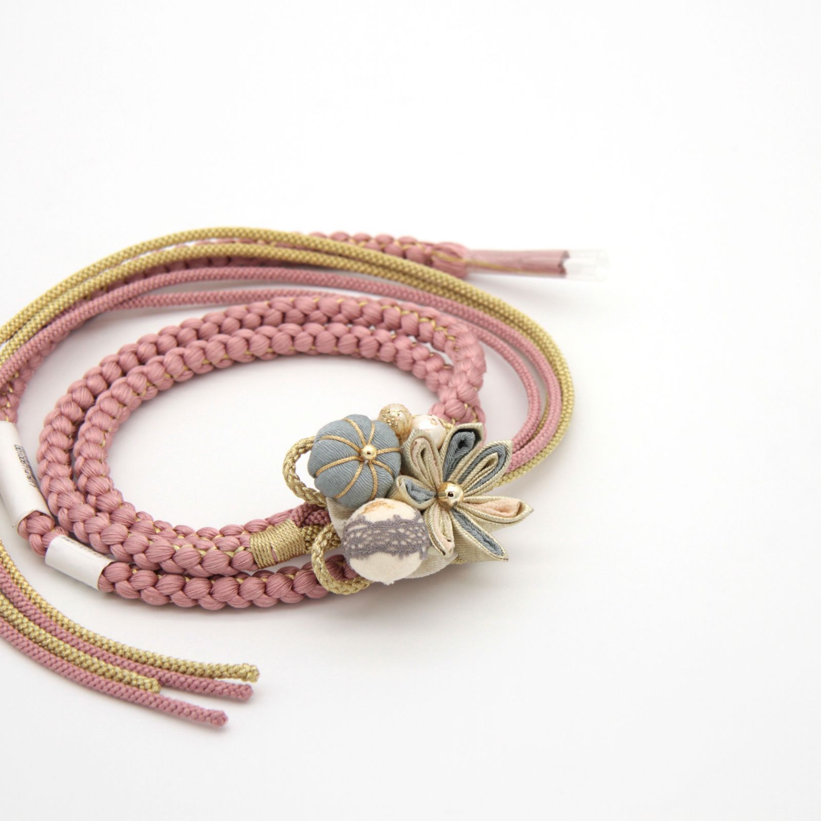 a803 【新品・未使用】香合 独楽 角出俊平 木箱入 真塗 山中