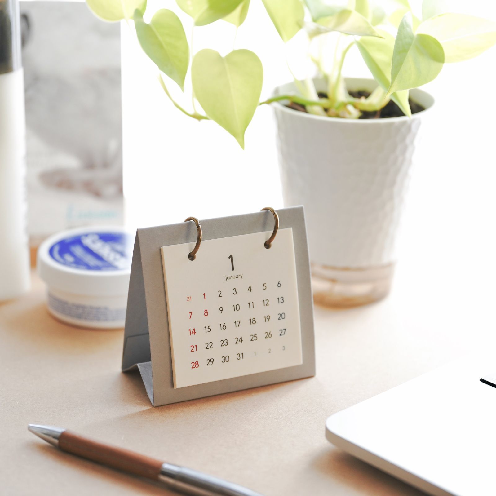 卓上ミニカレンダー 差し替え（2026年3月〜2027年3月） - メルカリ