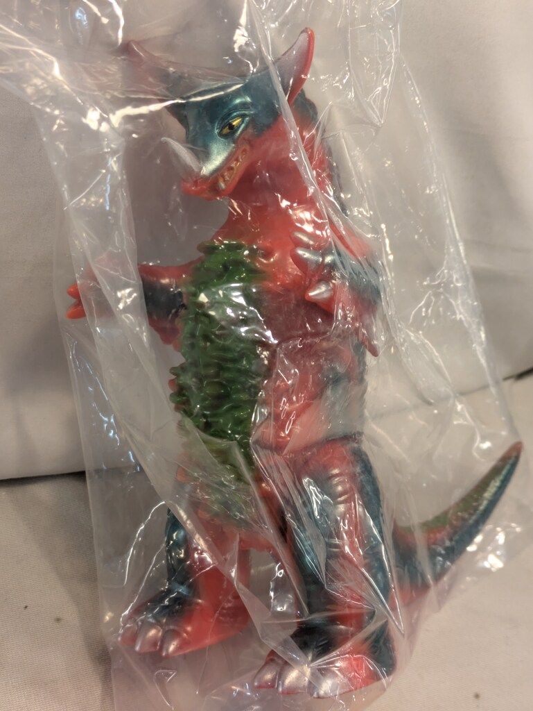 【ブルマァク】怪獣シリーズ(昭和レトロカラー) ゴモラ ガチャガチャ通販の「ガチャガチャ王国」|商品詳細 ブルマァク