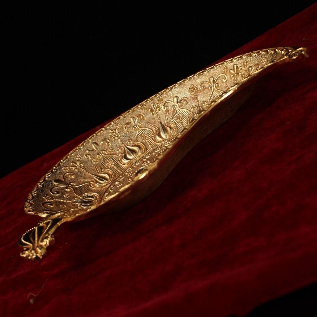 中国美術・金葉皿・純銅微彫・手製・高浮彫・置物・食器・茶器 中国美術・金葉皿・純銅微彫・手製・高浮彫・置物・食器・茶器