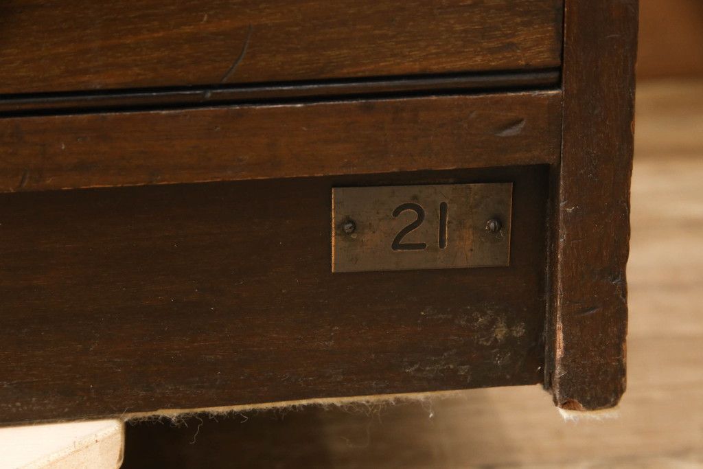 ☆事前問合せ必須☆ Lloyd's Antiques ロイズ・アンティークス