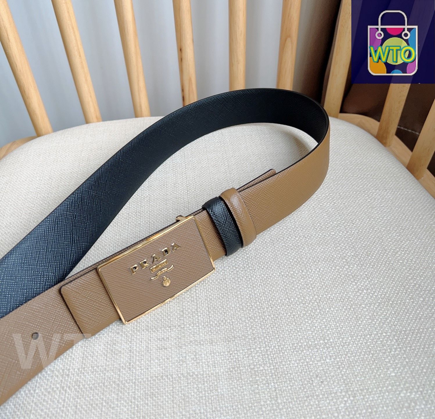 PRADAバックルベルト Prada Triangle Logo Plaque Buckle Belt | italist