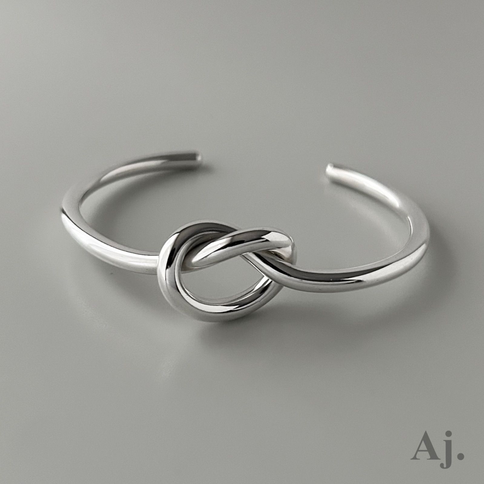 ジョージジェンセン シルバー 925 ラブ ノット バングル ブレスレット ジョージジェンセン シルバー 925 ラブ ノット バングル ブレスレット