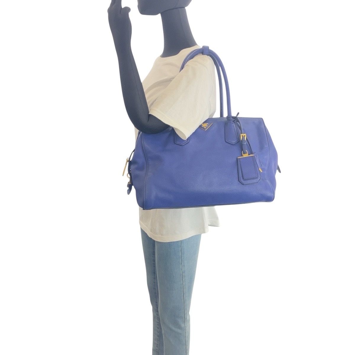 美品 PRADA プラダ ヴィッテログレイン 三角ロゴプレート ブルー  