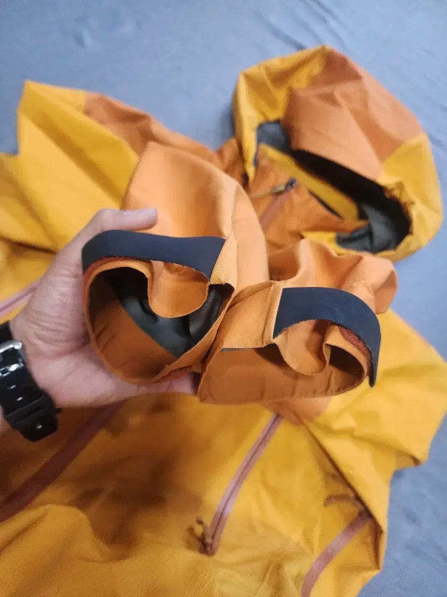 アークテリクス GORE-TEX₍ゴアテックス