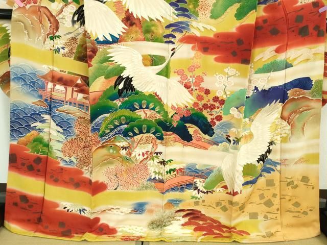 (あ694)珍品‼️縮緬 型染めアンティーク振袖㊗️青海波 鶴 松柄扇 鼓 ✨ 黒留袖 扇に花模様 羽ばたく鶴 金彩 裄67 着物 正絹 五つ紋 RK-4360