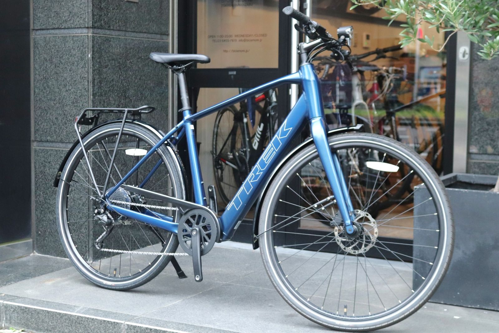 トレック TREK FX 2 2025モデル Lサイズ シマノ 1×9S アルミ 電動アシスト クロスバイク Eバイク 東京南麻布店