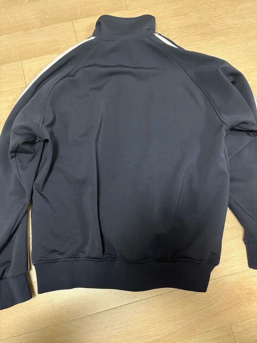 adidas アディダス