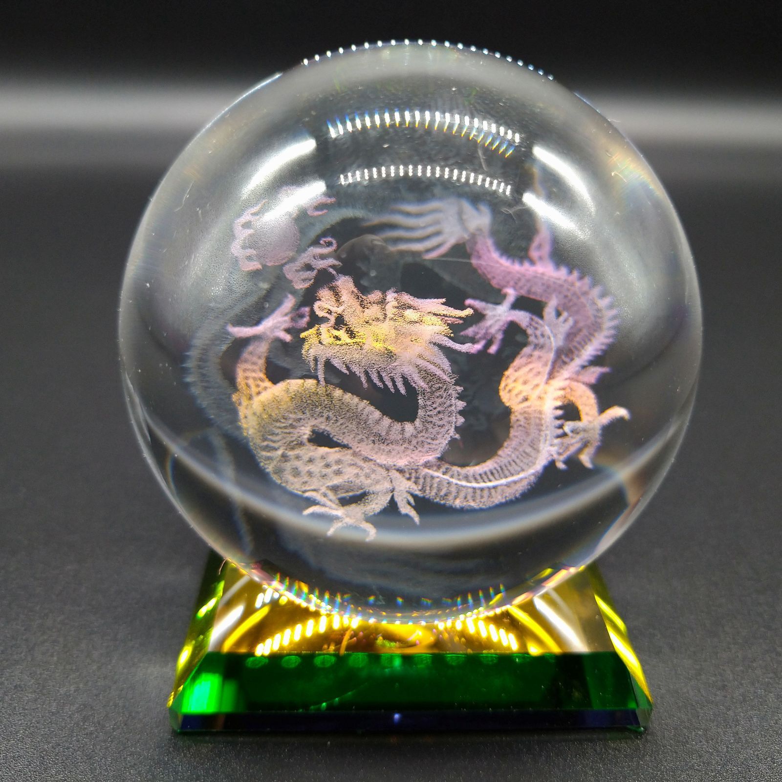 金色ドラゴン クリスタルボール 置物 金色のドラゴンの置物 クリスタルボール付き×2 ☆幸福を招く☆ 楽しく