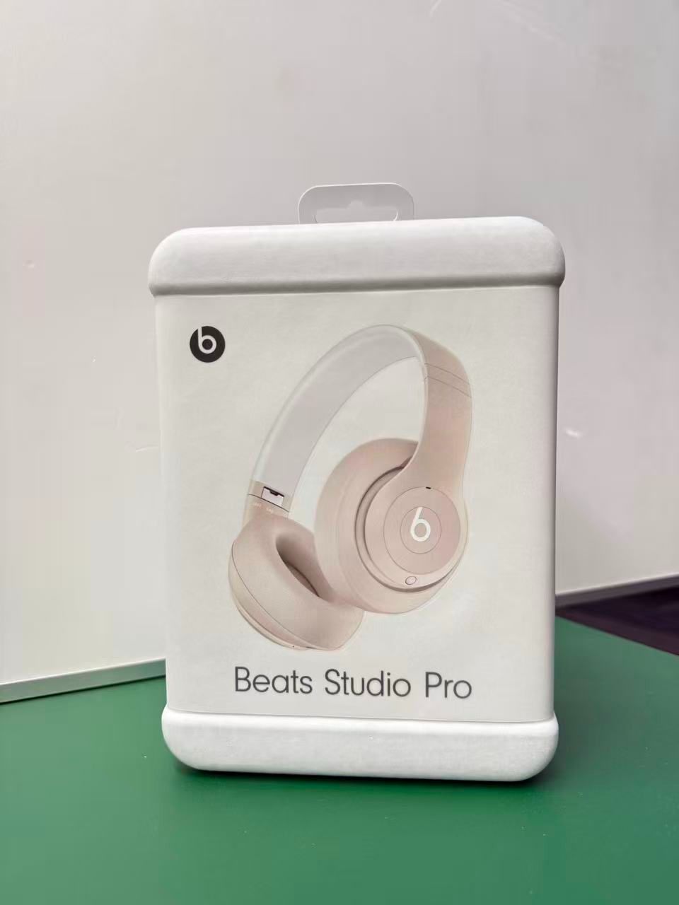 Beats Studio Pro