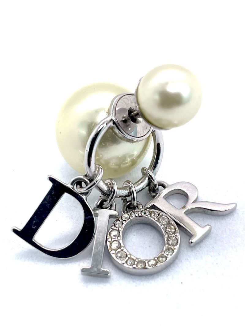 Christian Dior クリスチャンディオール フェイク パール ロゴ ラインストーン ピアス ディオール トライバル イヤリング 片耳用 メタル シルバー E1411TRICY D009