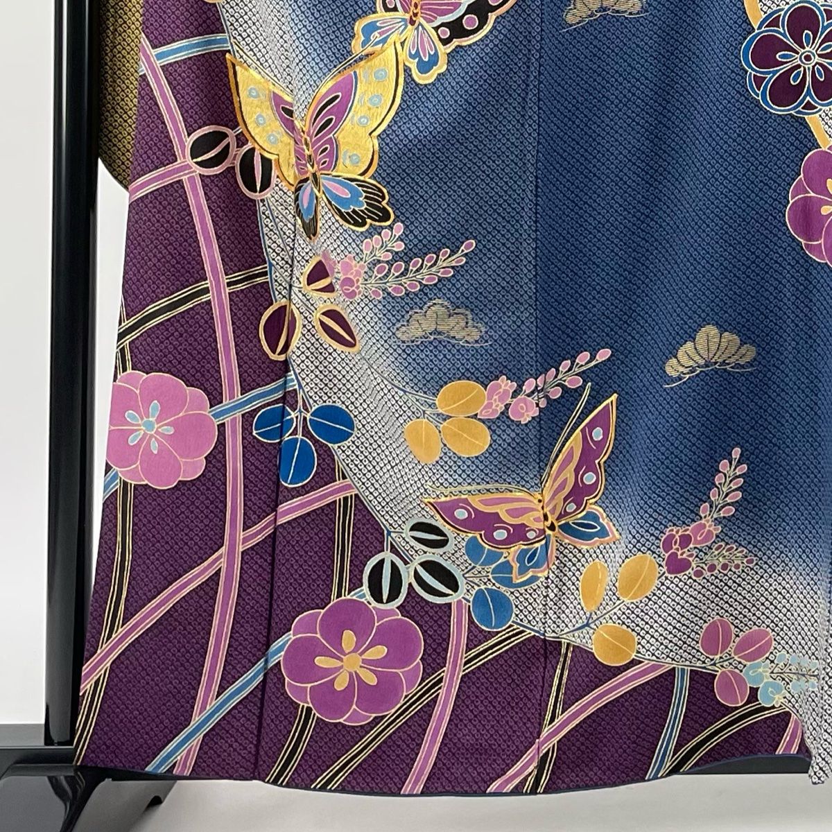 50%OFF 振袖 身丈162.5cm 裄丈66.5cm M 袷 桜 桜の花びら 金彩 金通し