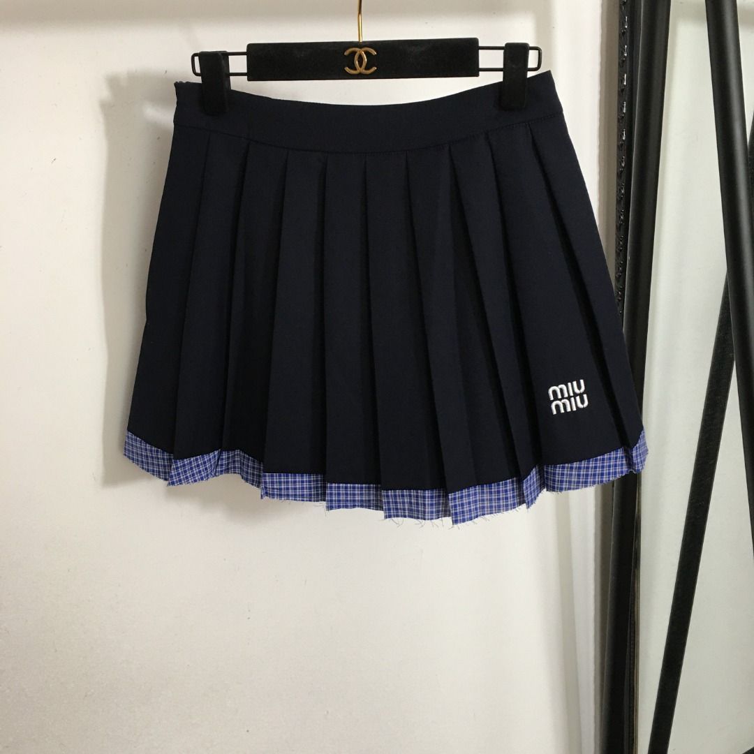 極美品 MIUMIU ミュウミュウ スーツ 半袖 /ミニスカート 2色 - メルカリ 