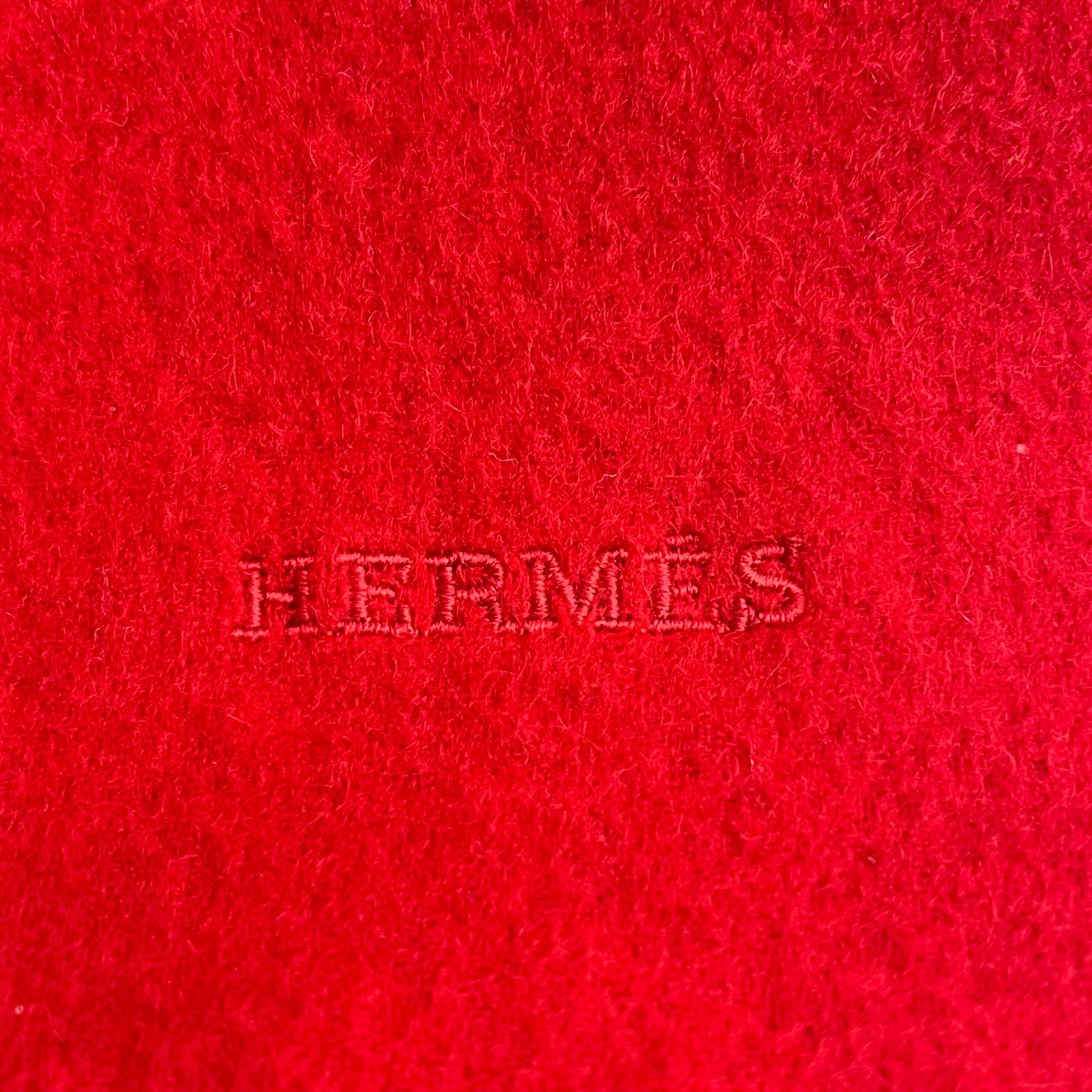 エルメス　マフラー　ロゴ入り　レッド Hermès エルメス マフラー ストール ロゴ刺繍 クリーニング済み