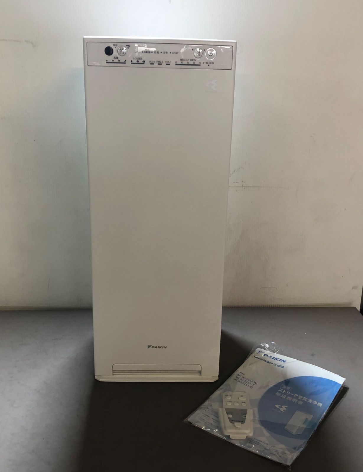 DAIKIN ストリーマ空気清浄機 床置形 MCK70XE8-W(T) 通電確認OK 取扱 ...