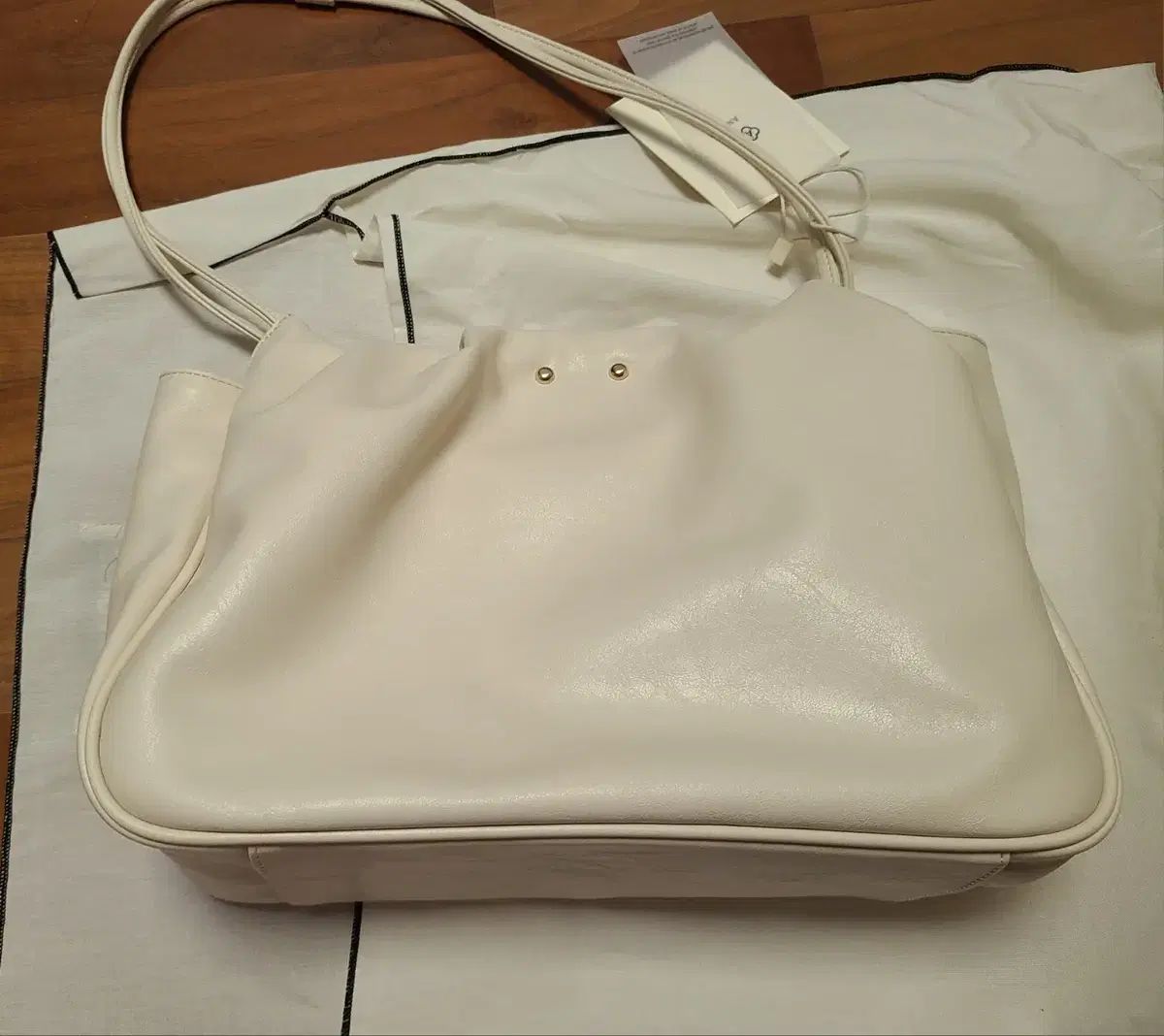 ANEDIT (未編集) Shirring Eazy Open Hobo Bag - メルカリ