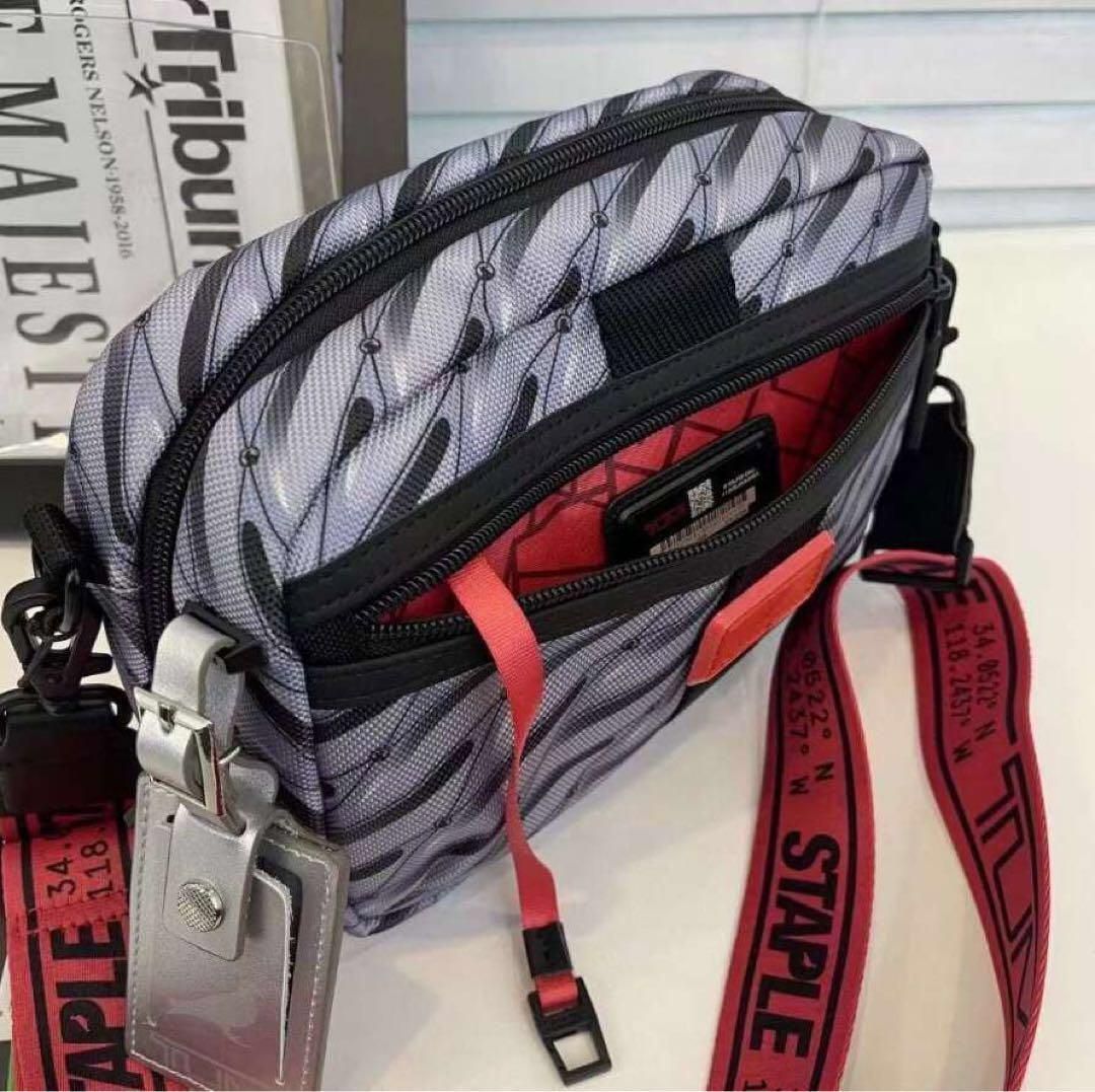 新品 TUMI ショルダーバッグ グレー 374102 - メルカリ 