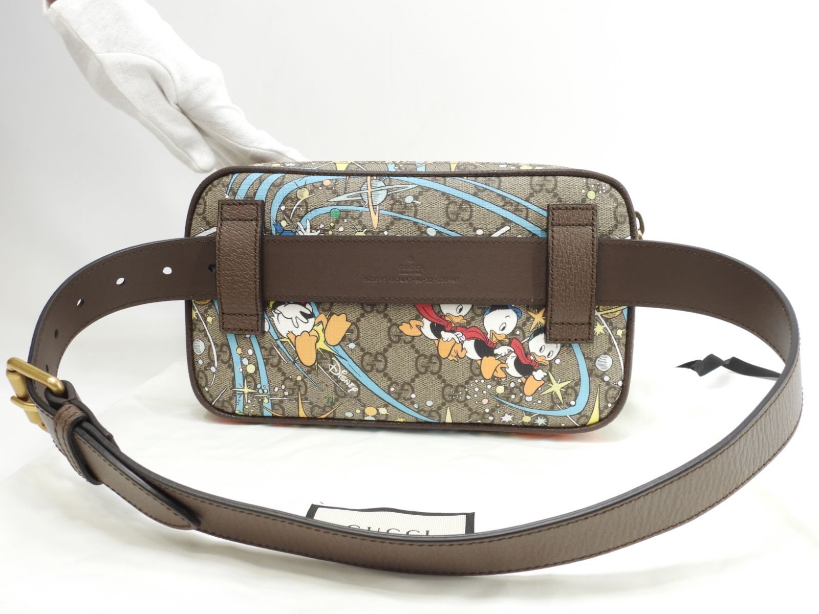 【限定品　ほぼ未使用】ディズニー ドナルドダック ボディバッグ グッチ ボディバッグ ドナルドダック オールドGG 限定ディズニー