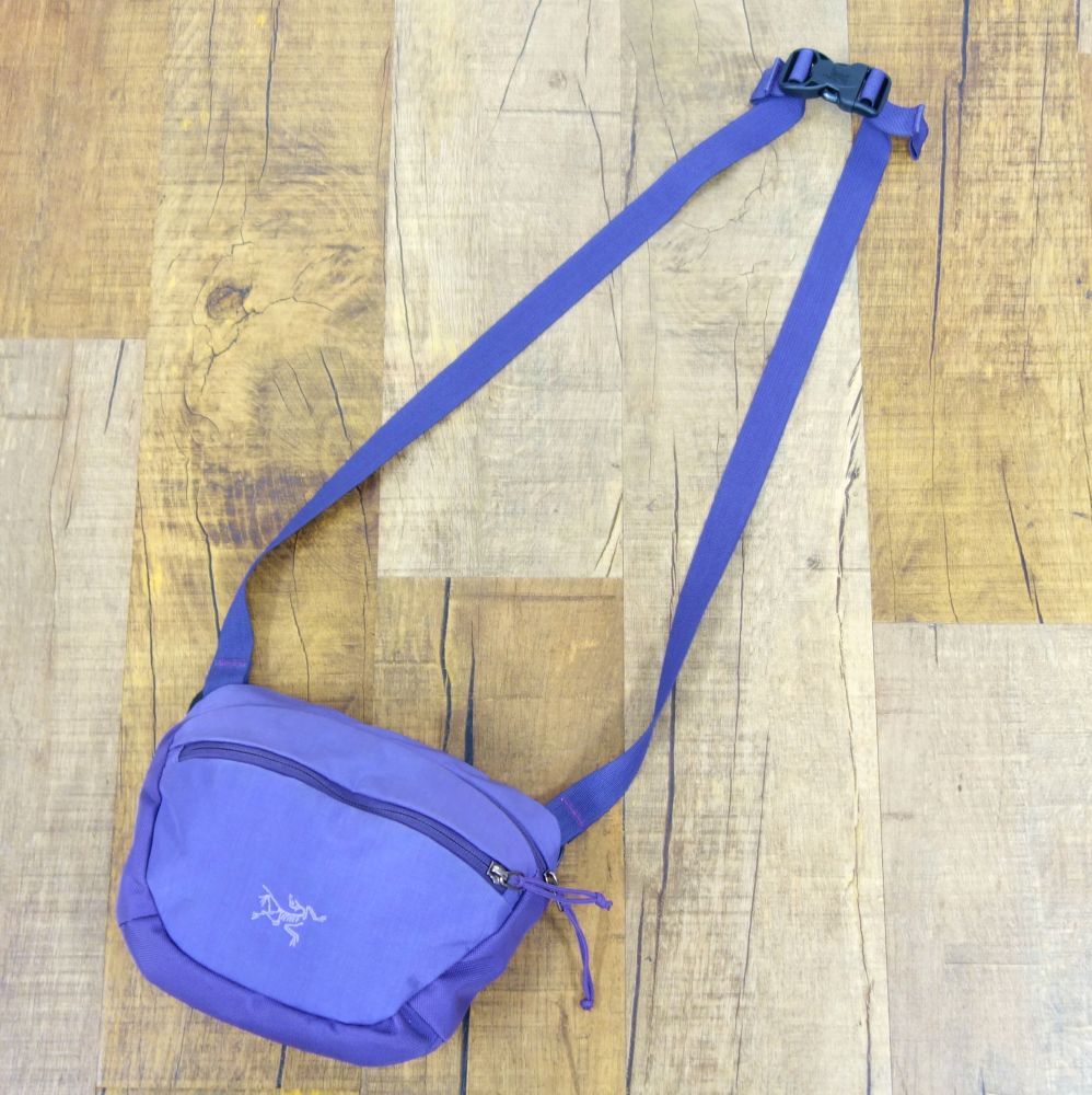 廃盤カラー　アークテリクス ARC'TERYX ボディバッグ　マカ2 アークテリクス ARCTERYX Maka2 マカ2 カラー Amethyst FREAK'S