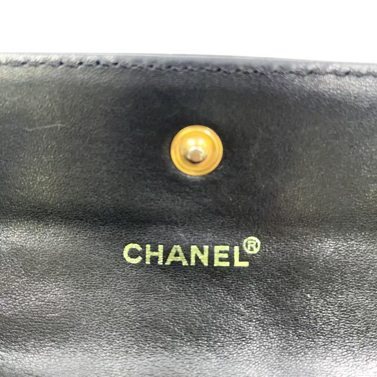CHANEL シャネル チョコバー ラムスキン 三つ折り財布 ブラック　ゴールド CHANEL シャネル チョコバー ラムスキン ブラック ゴールド金具