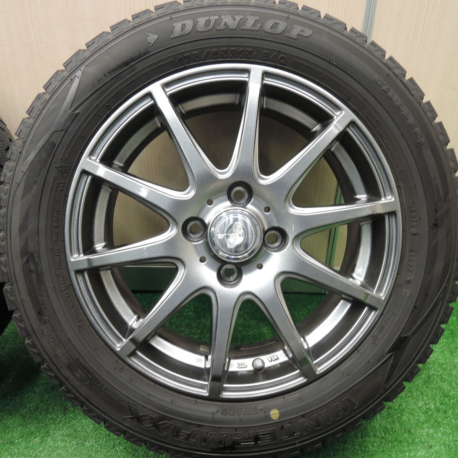 送料無料*バリ溝！21年！9.5分☆スタッドレス 175/65R15 ダンロップ ウインターマックス WM02 TIRO 15インチ  PCD100/4H☆3121702HAス - メルカリ