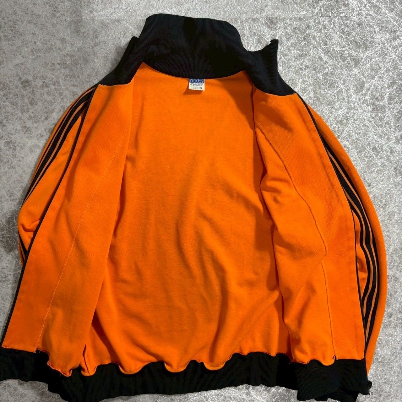 old adidas トラックジャケット デサント製 5 L相当 オレンジ×ブラック