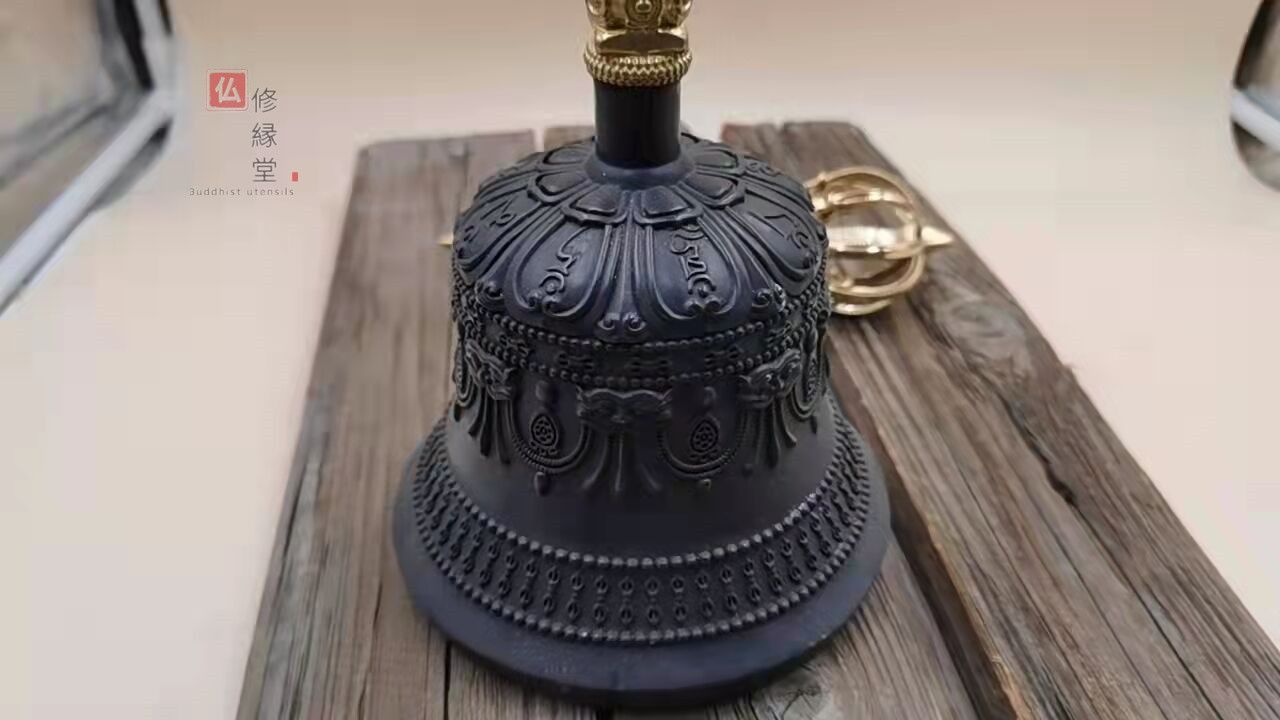 【修縁堂】密教法具 金剛杵 真鍮製 九鈷杵 仏教法具 修縁堂】密教法具 金剛杵 真鍮製 九鈷杵 仏教法具 - メルカリ