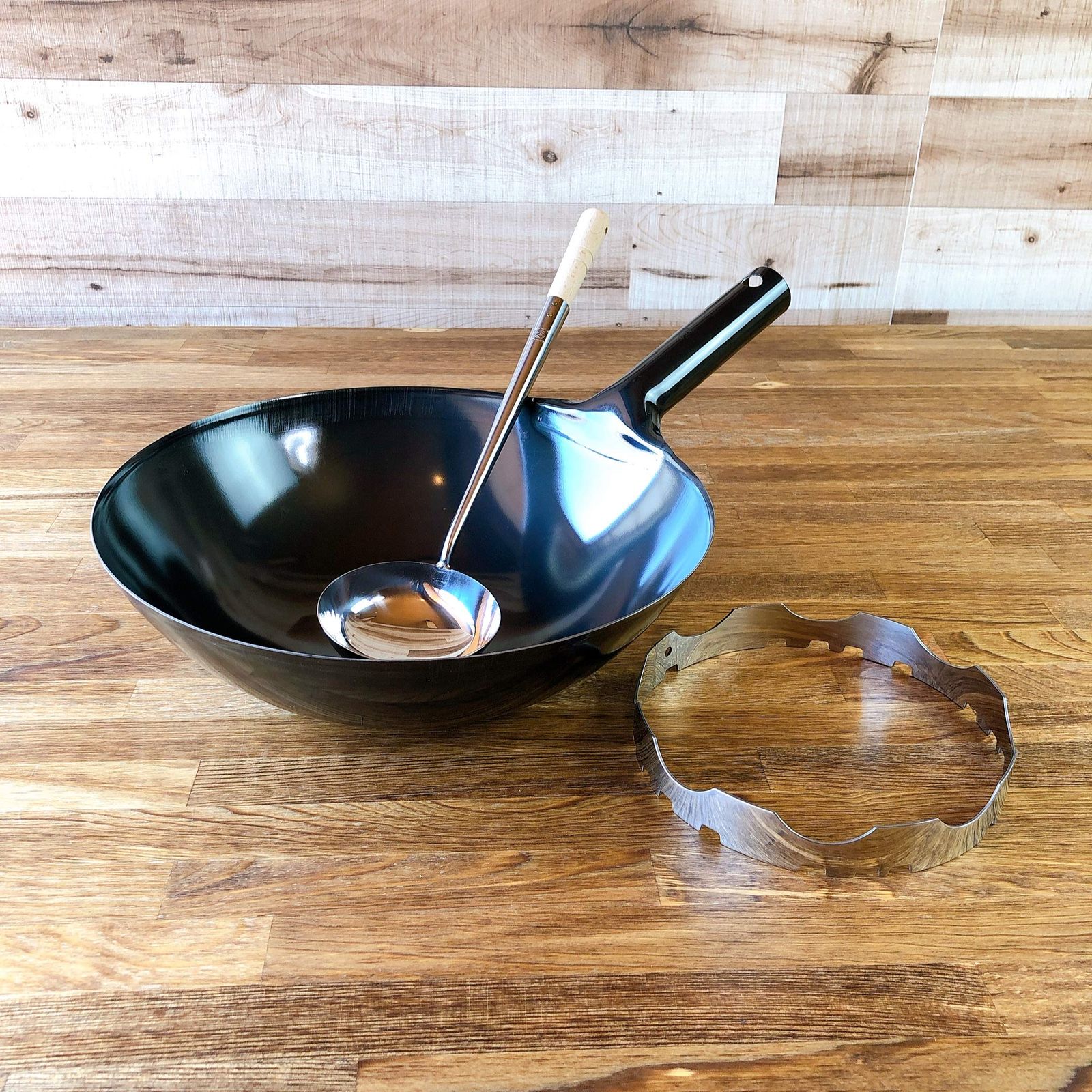 岩手名産南部鉄器　盛栄堂　中華鍋　鉄鍋　33cm (お玉おまけ) 岩手名産南部鉄器 盛栄堂 中華鍋 鉄鍋 33cm (お玉おまけ) 北京鍋