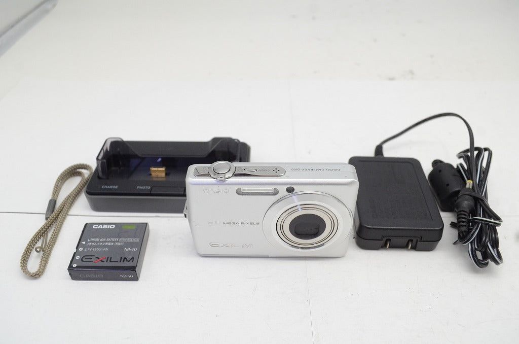 CASIO カシオ EXILIM EX-Z600 コンパクトデジタルカメラ シルバー 250926r
