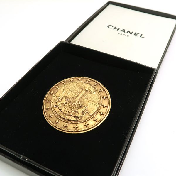CHANEL ブローチ 1169 ヴィンテージ GP ラウンド ライオン 箱付