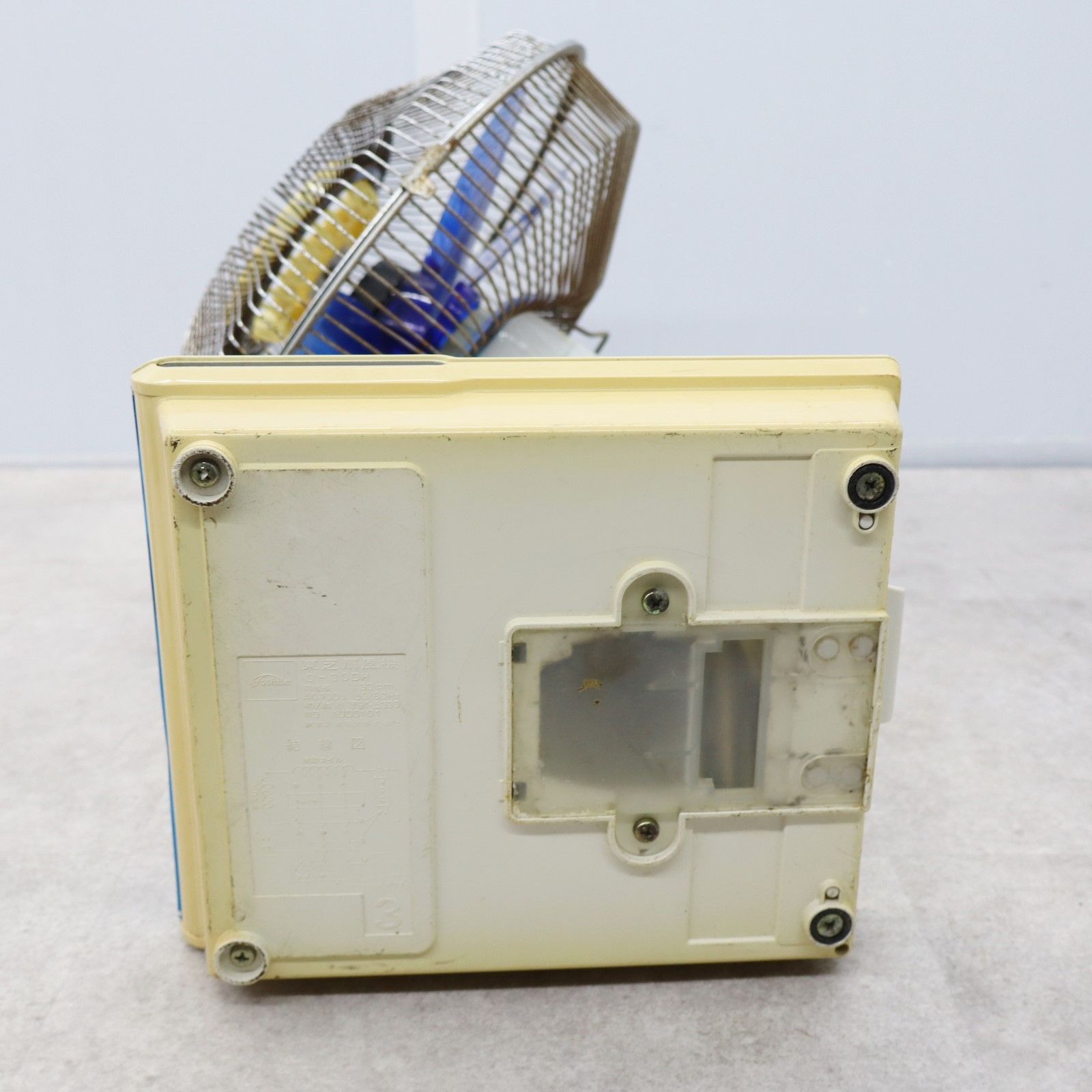 TOSHIBA扇風機　当時物　昭和　レトロ　　　　　　ジャンク ▽昭和レトロ/当時物！ ｜30cm 扇風機 レトロ家電｜TOSHIBA 東芝
