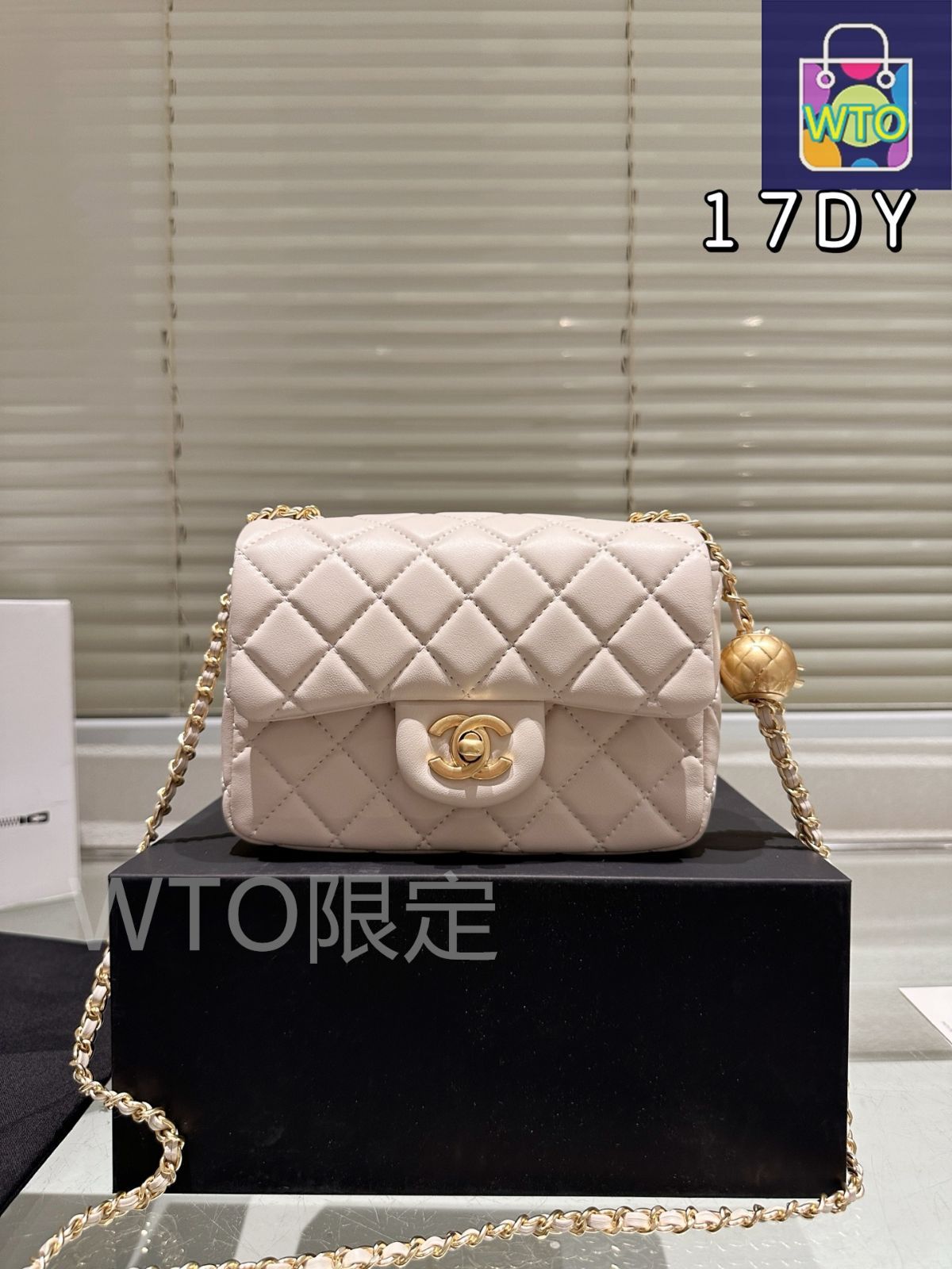 シャネル 靴 22cm〜23cm ロゴ金具 チェーン カジュアルシューズ 女性用 国内発送シャネル×ナイキ 極美品 スニーカー/レースアップ