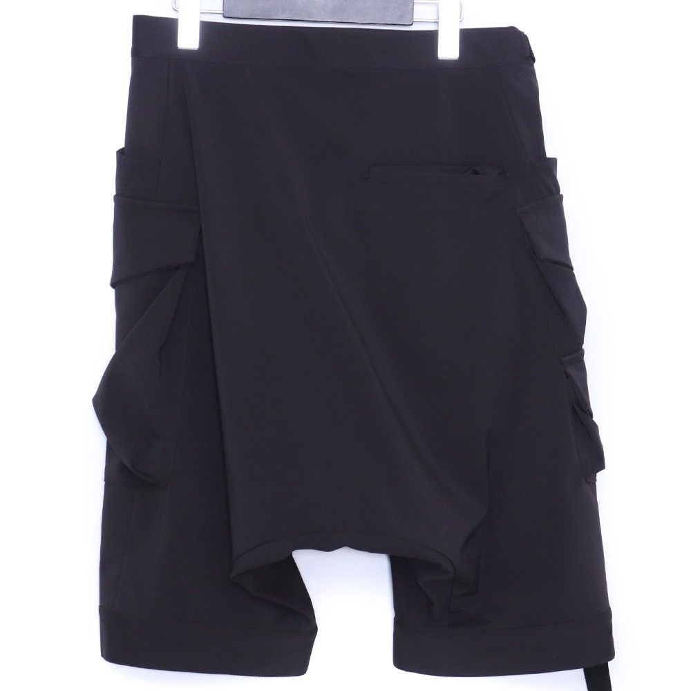 The viridi-anne ショーラータクティカルショーツパンツ