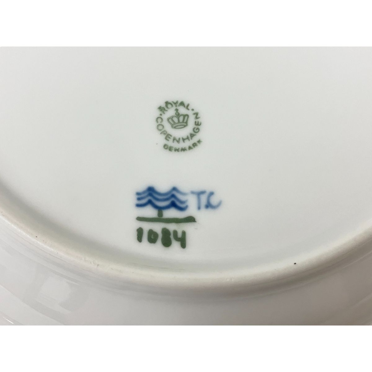 ROYAL COPENHAGEN ブルーフルーテッドハーフレース 25cm