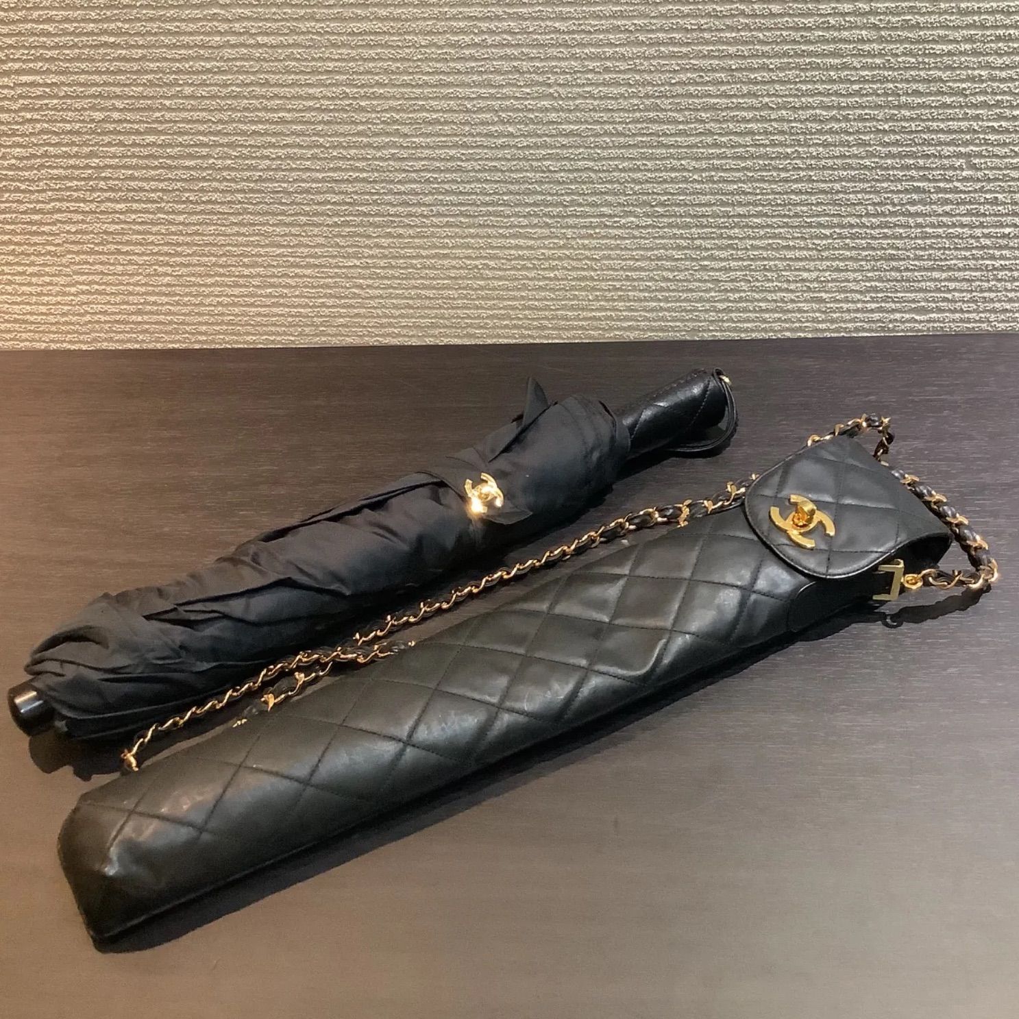 シャネル CHANEL VINTAGE マトラッセケース付き ターンロック 折り畳み傘 レディース アンブレラ ゴールド金具 P114 - メルカリ