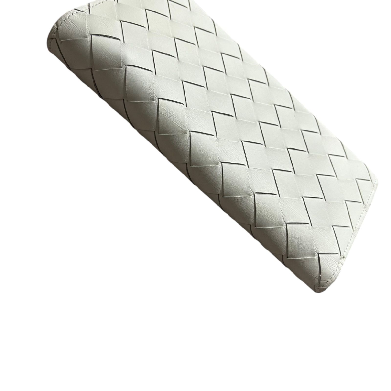 美品　ボッテガヴェネタ　イントレチャート　二つ折り長財布　ボルドー 美品 付属品完備 ボッテガヴェネタ 長財布 二つ折り イントレチャート