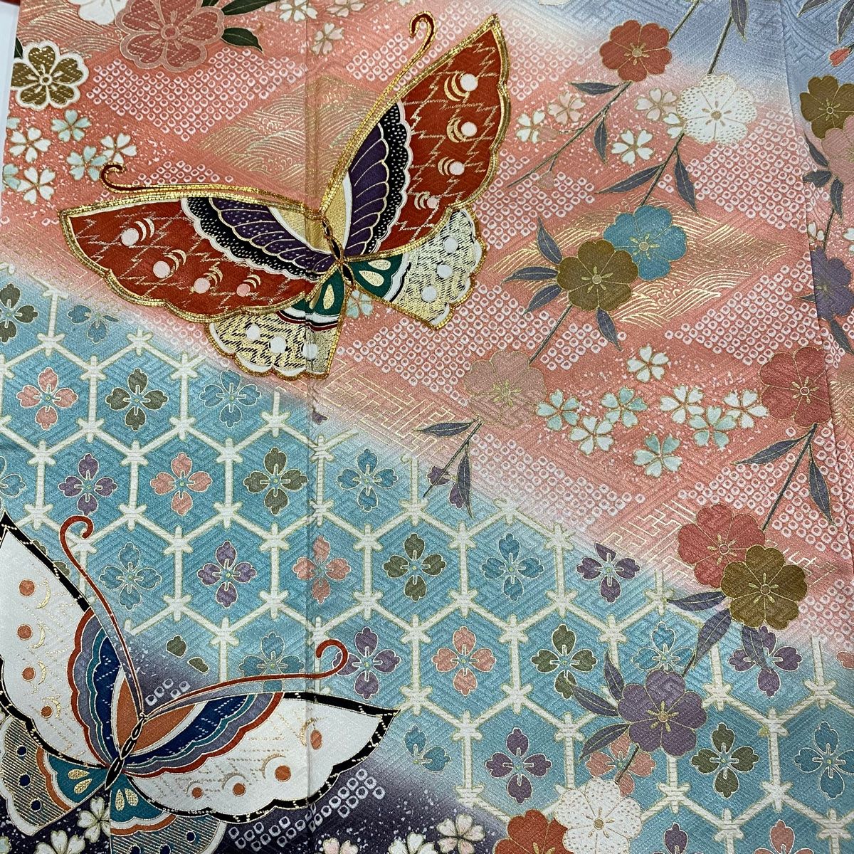 D414 振袖　枝垂れ桜　蝶　荒波　金駒刺繍　緑　正絹　着物　袷　極美品 D414 振袖 枝垂れ桜 蝶 荒波 金駒刺繍 緑 正絹 着物 袷 極美品