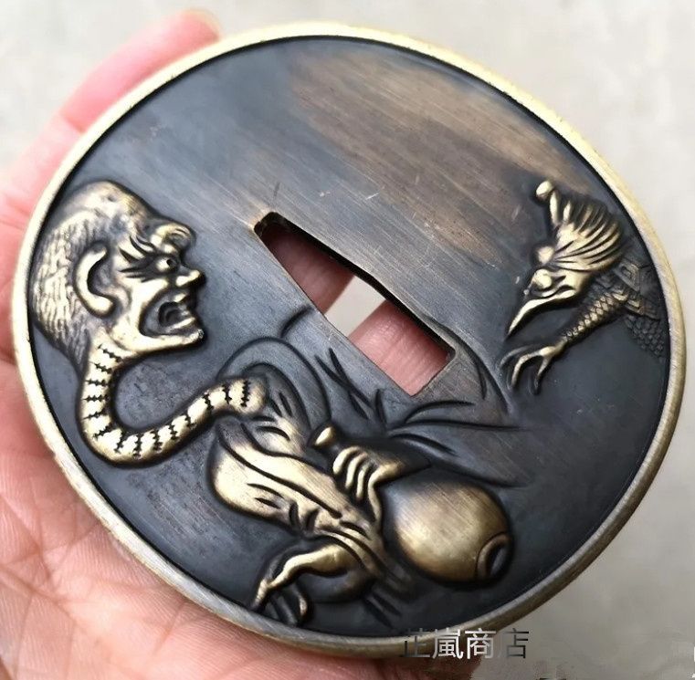 刀鍔　綱の図　鉄製　金工品　細工　職人作　日本刀装具　鍔　つば　刀剣美術 楽天市場】刀鍔 綱の図 鉄製 金工品 細工 職人作 日本刀装具