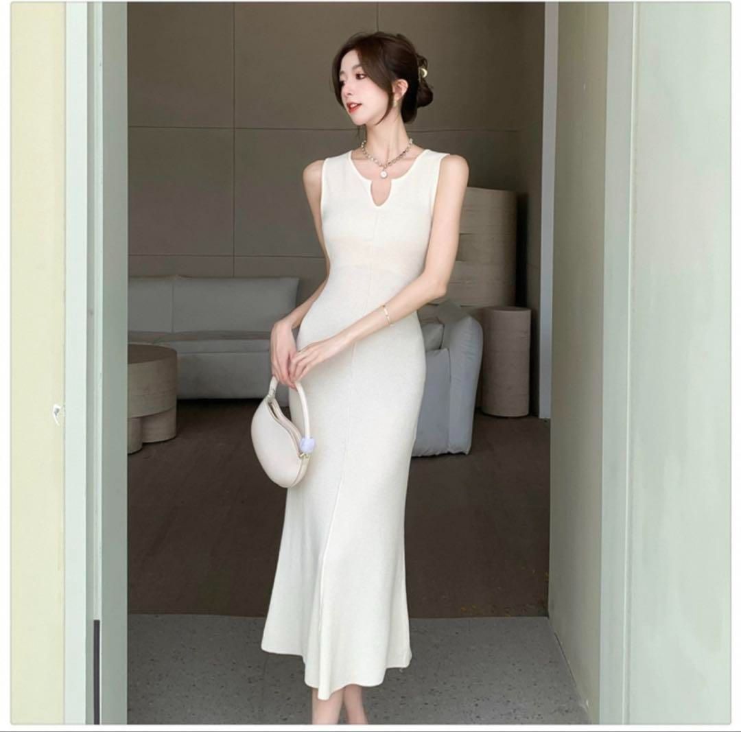 春のお出かけに 着痩せノースリーブロングドレス