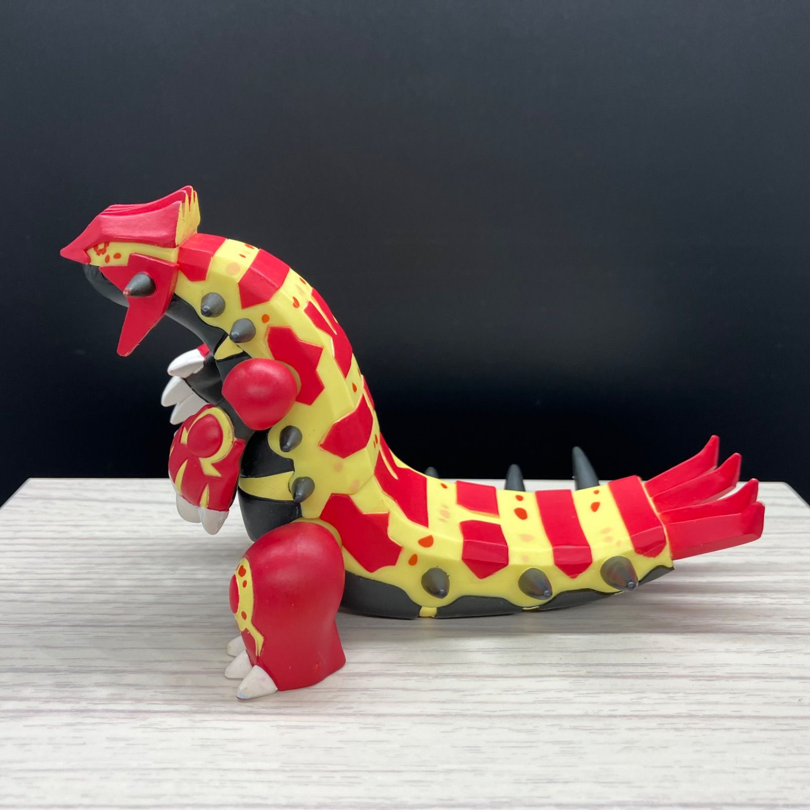 モンコレ　ゲンシカイオーガ　ゲンシグラードン　サトシゲッコウガ モンコレ ゲンシグラードン ゲンシカイオーガ 【①】 - メルカリ