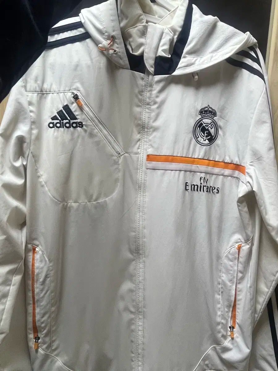 レアルマドリード adidas(アディダス) ウィンドブレーカー 3本線
