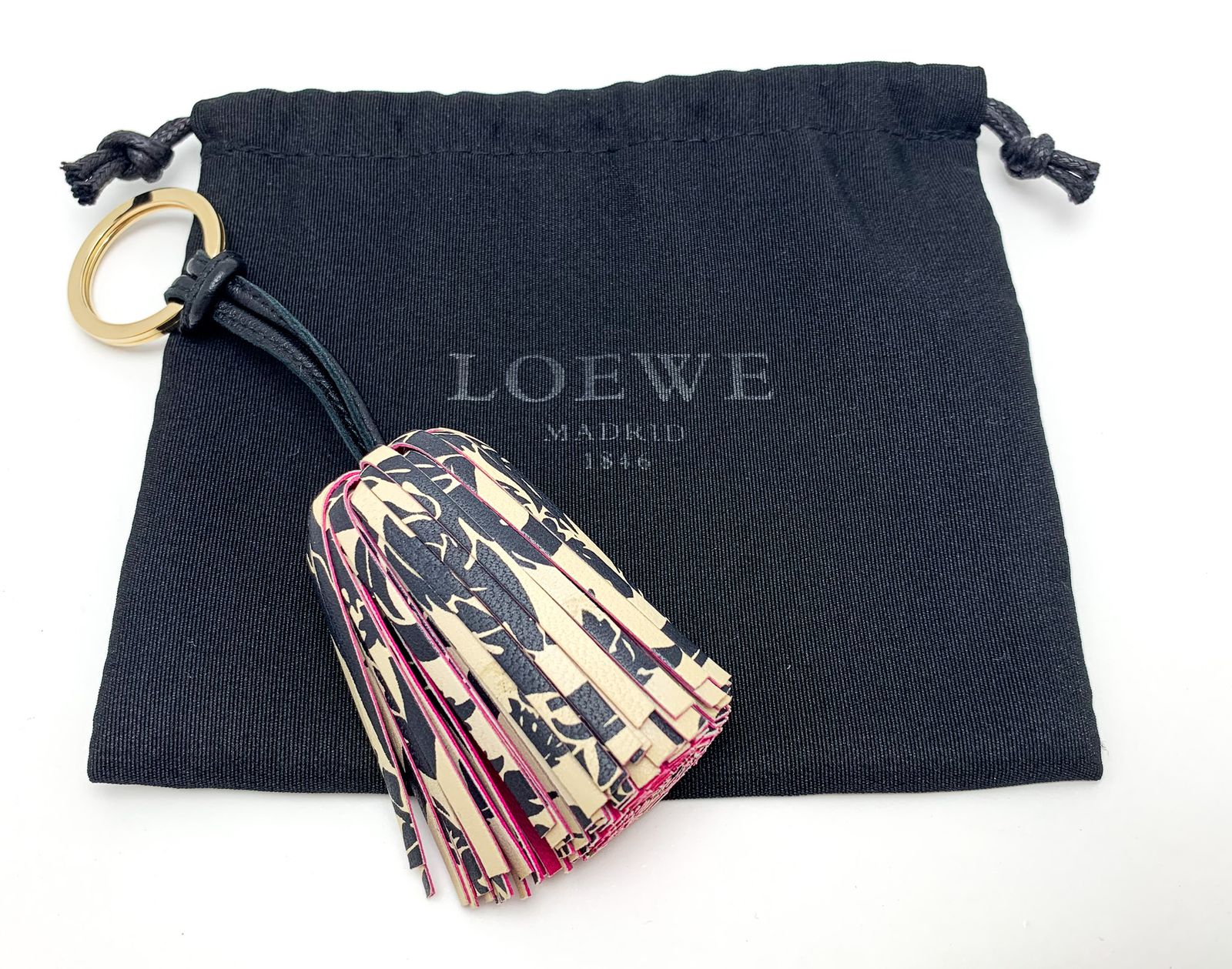 LOEWE ロエベ タッセル キーリング キーホルダー バックチャーム