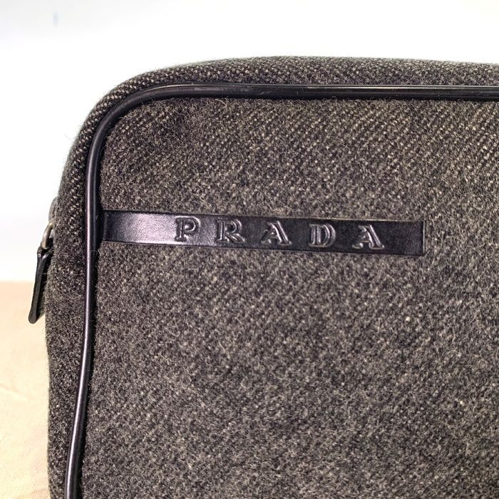 PRADA プラダ ウール ポーチ マルチケース チャコールグレー - メルカリ