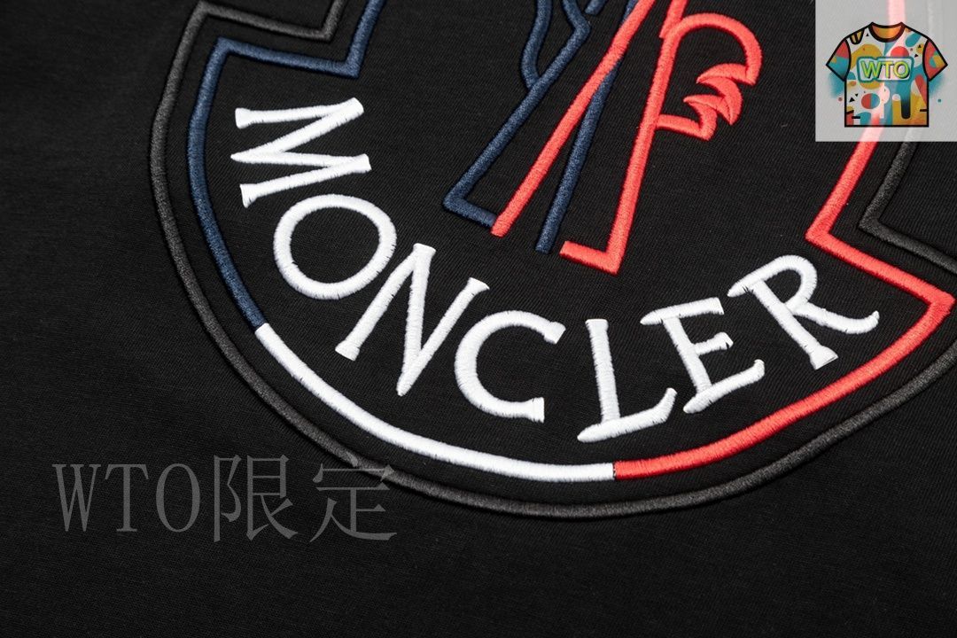 今日特価】MONCLER ?色立体刺繍黒 T-3 - メルカリ