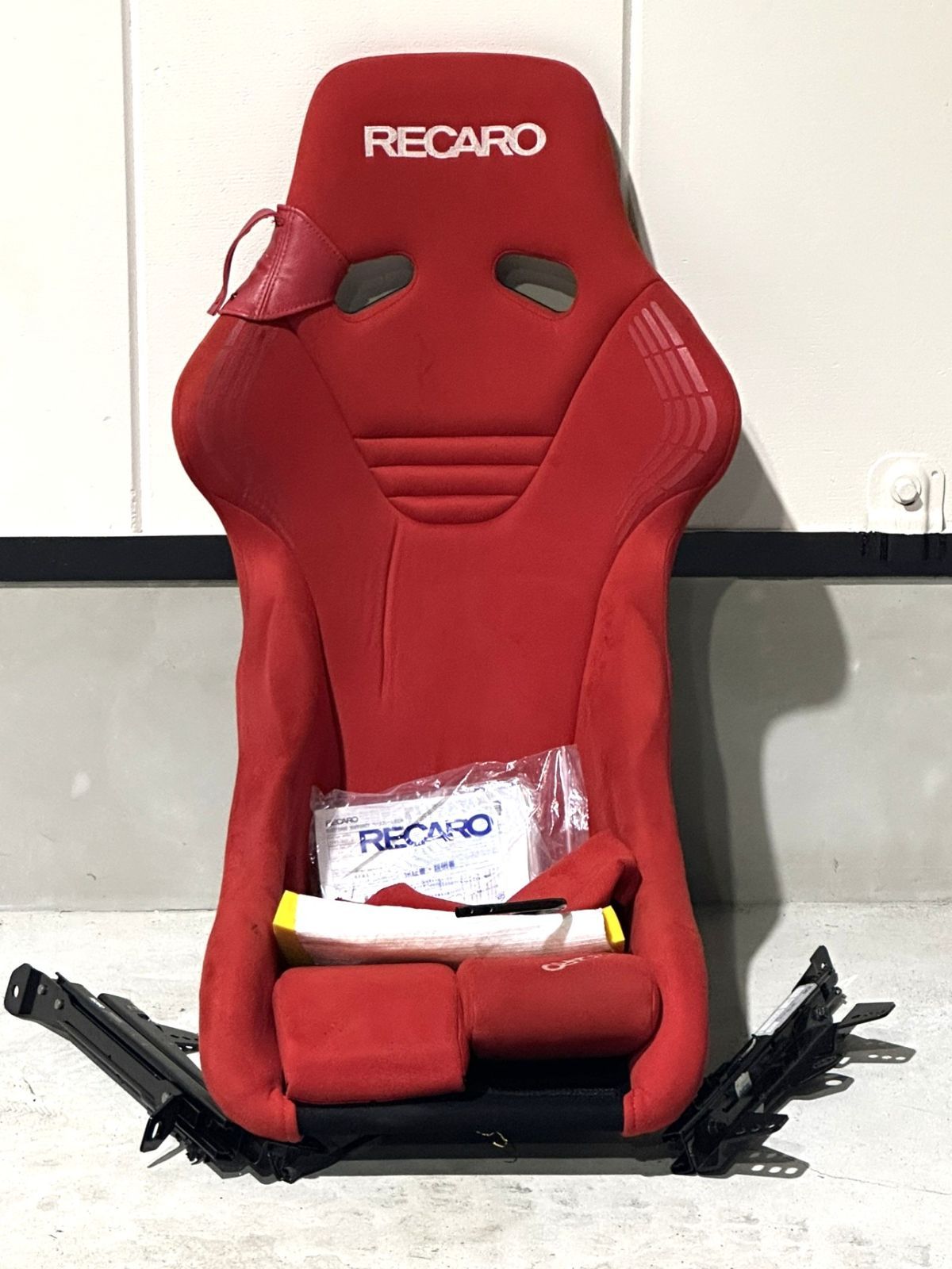 レカロ RECARO フルバケ フルバケットシート モデル 赤 レッド RS-G LED W O FIA FIA認証なし 品番 81-081.67.868-0 品 シートレール付き マツダ ロードスター ND用 品