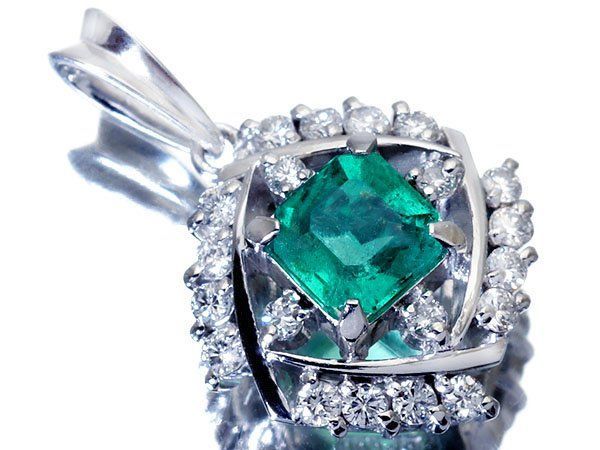 ジュエリー 鮮やかグリーン 良質天然エメラルド0.59ct＆ダイヤモンド0.28ct Pt900ペンダントヘッド h7849vr 送料無料
